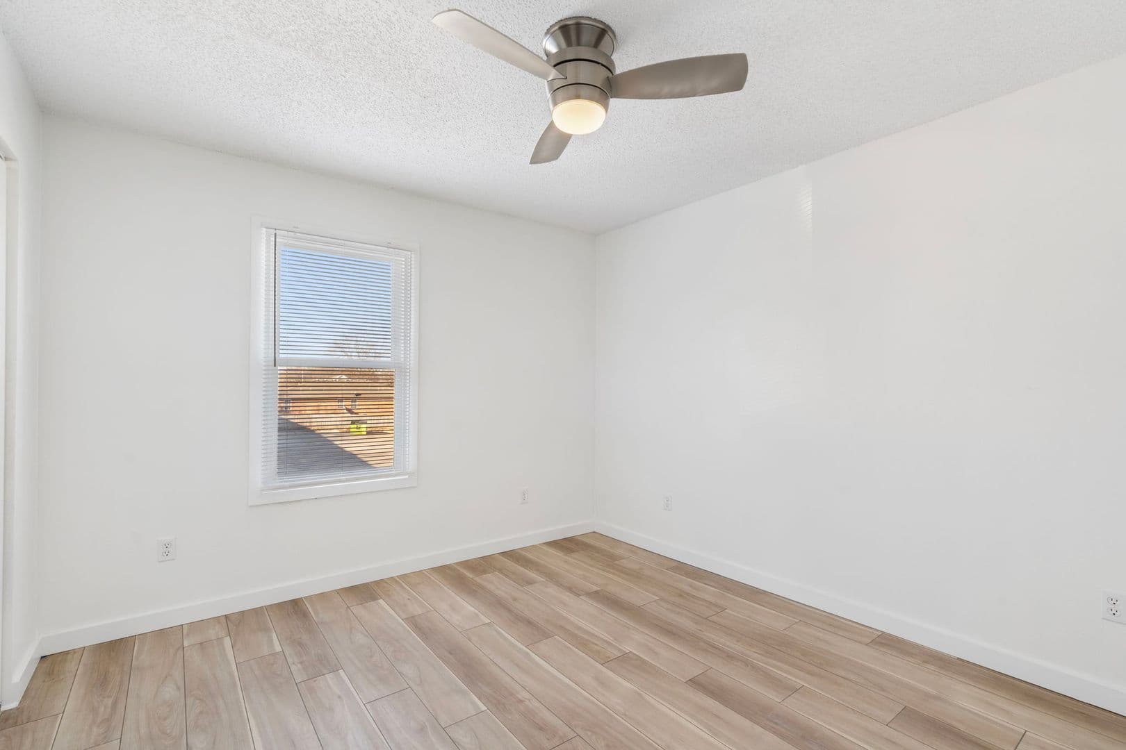 Springfield Apartment: 3110-3180 West Greenwood Street