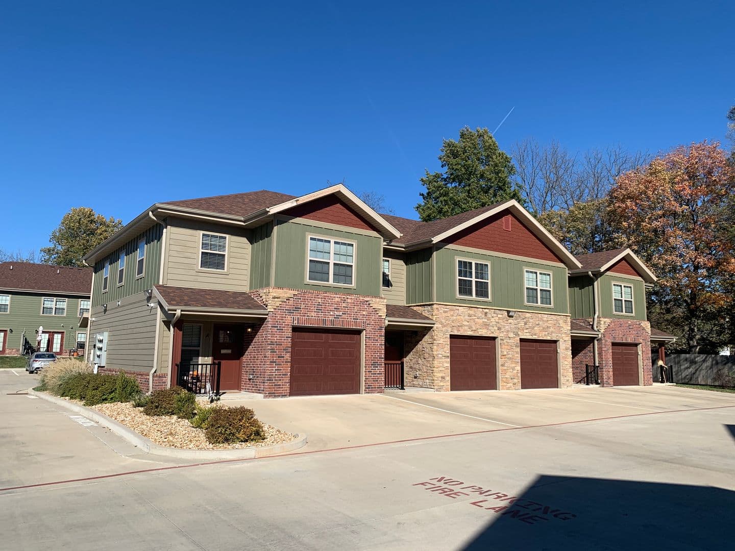 Springfield Apartment: 1302-1314 S Lexington