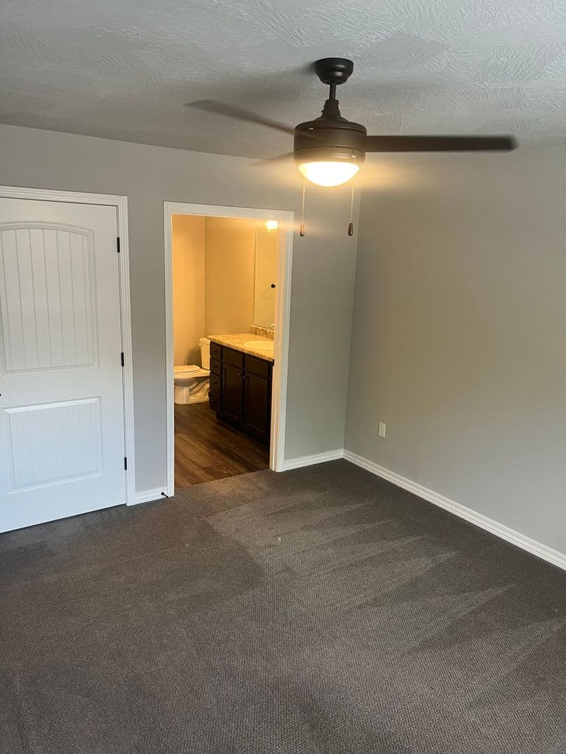 Springfield Apartment: 1302-1314 S Lexington