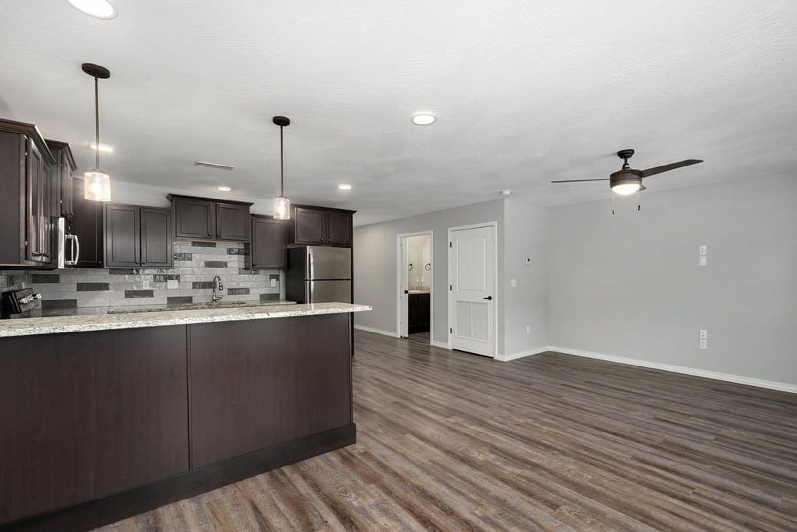 Springfield Apartment: 1302-1314 S Lexington