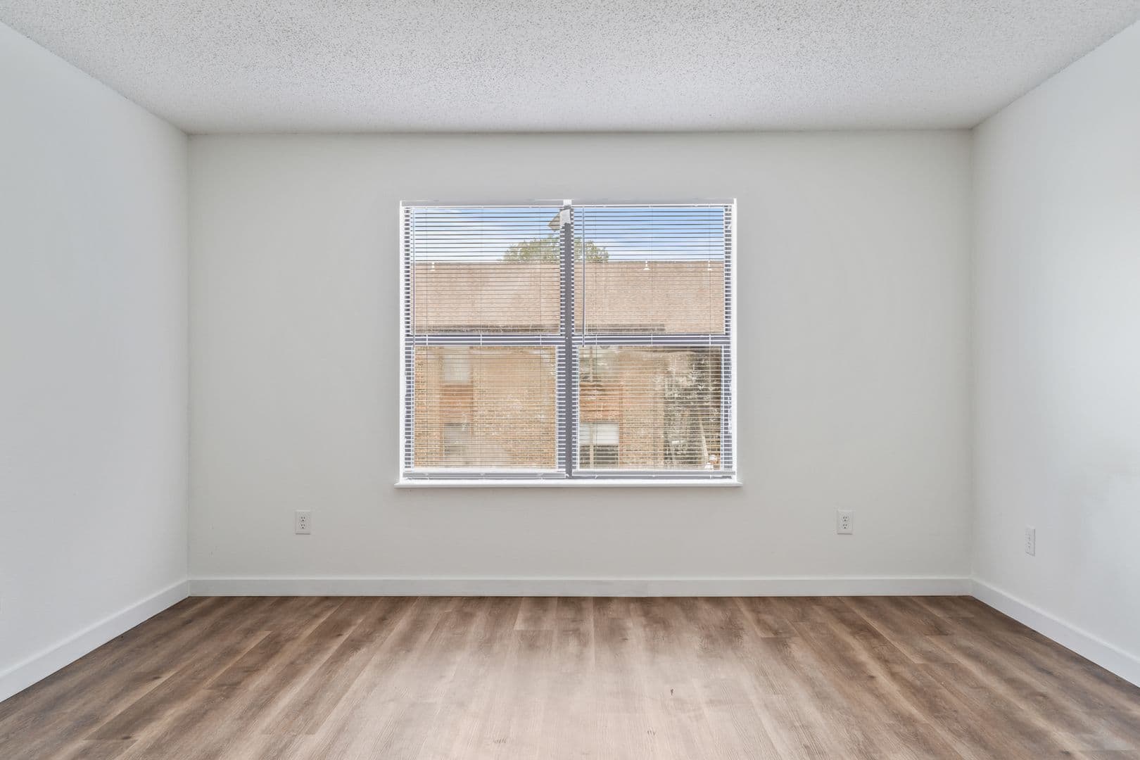 Springfield Apartment: 3110-3180 West Greenwood Street