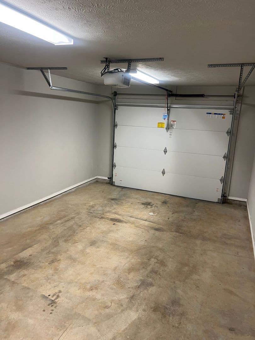 Springfield Apartment: 1302-1314 S Lexington