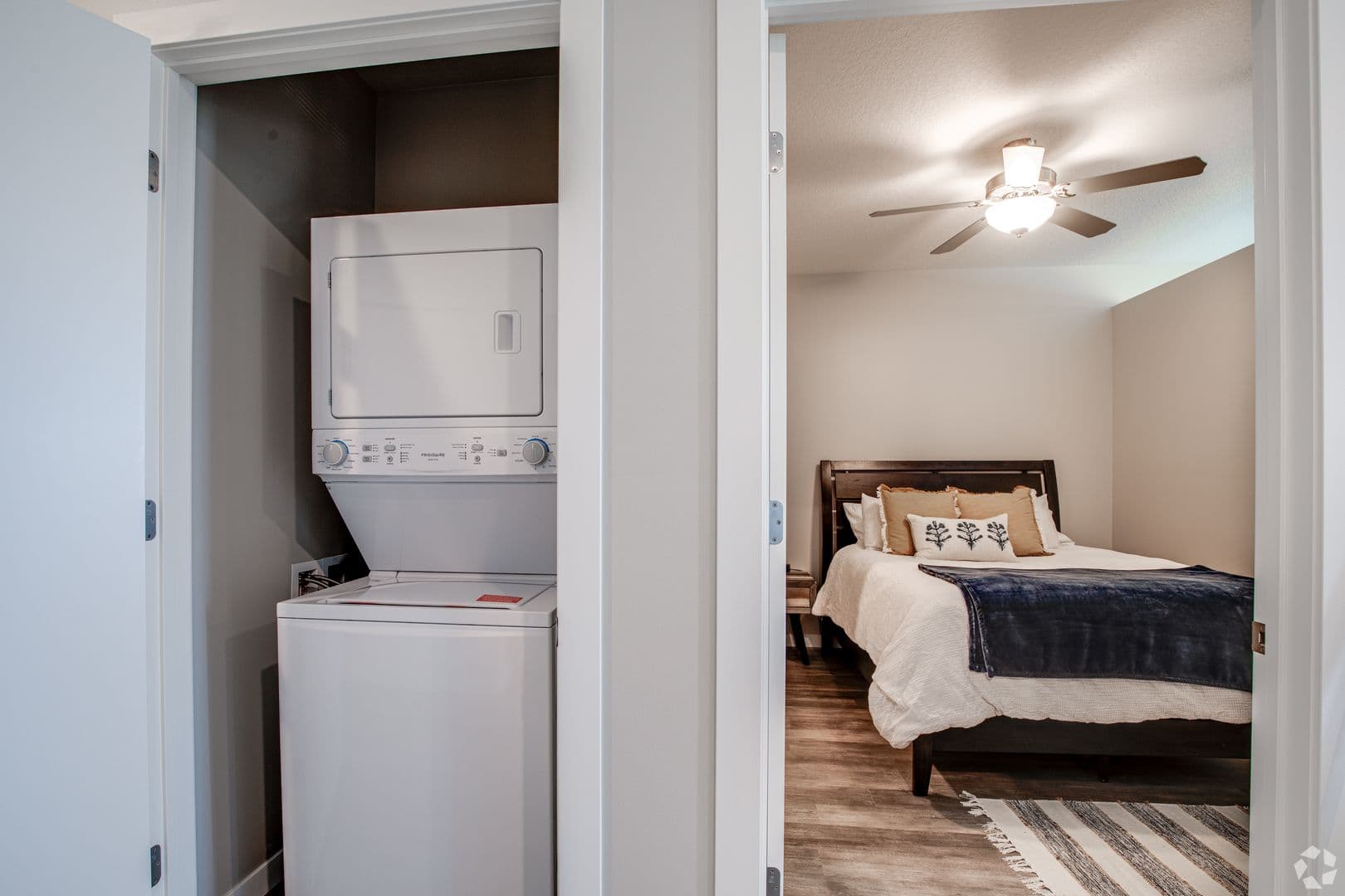 Superior Apartment: 2601 Bardon Ave