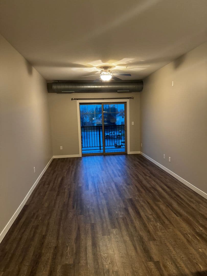 Superior Apartment: 1301 Weeks Ave