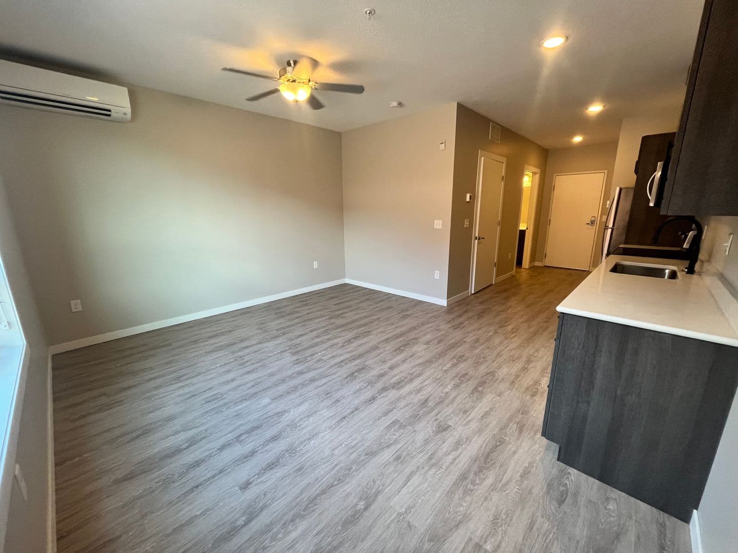 Superior Apartment: 1001 Belknap Street