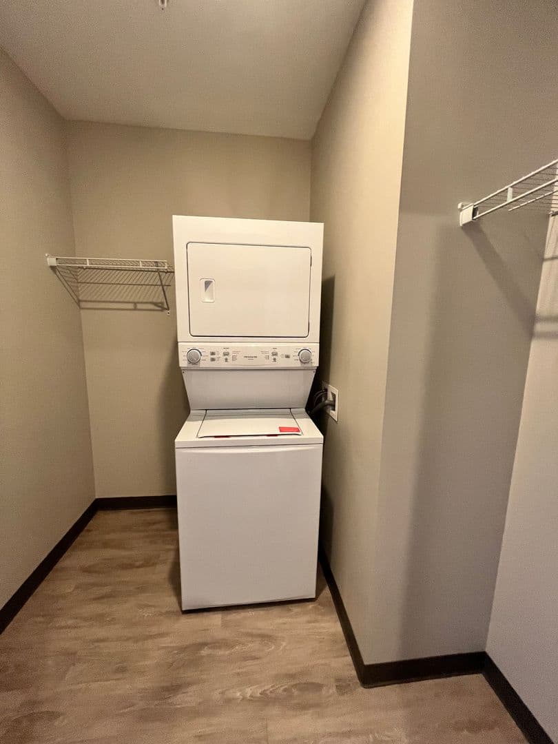 Superior Apartment: 1001 Belknap Street
