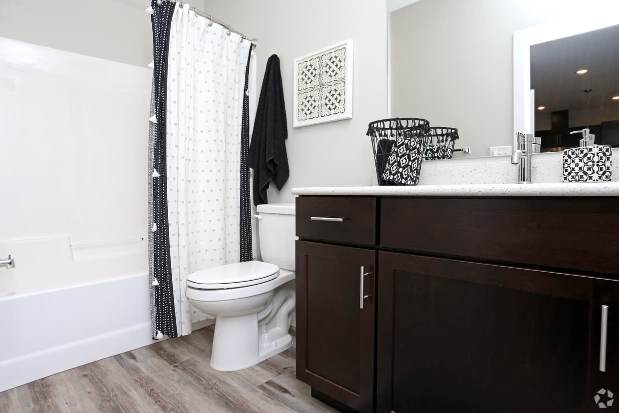 Superior Apartment: 320 F Street