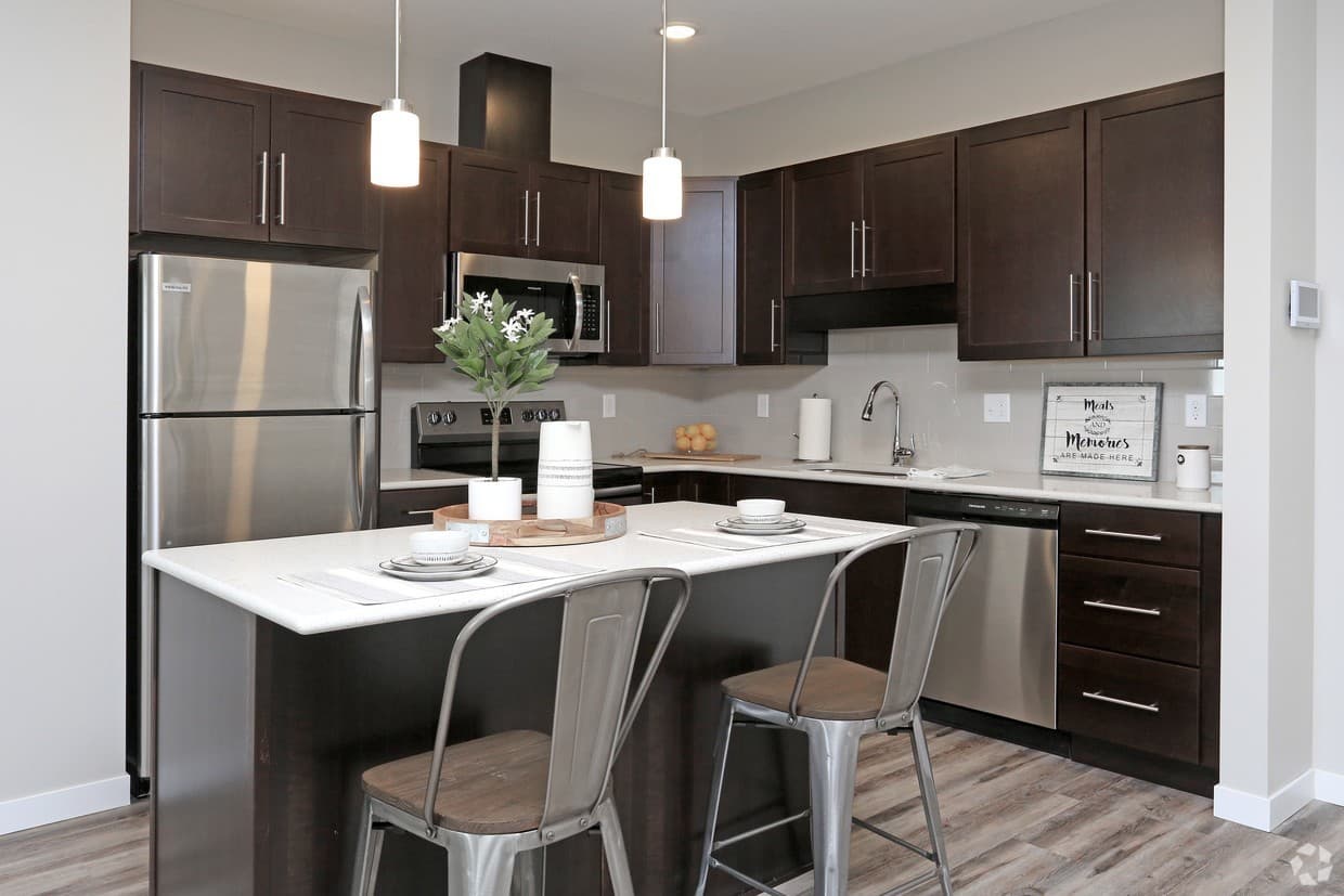 Superior Apartment: 320 F Street