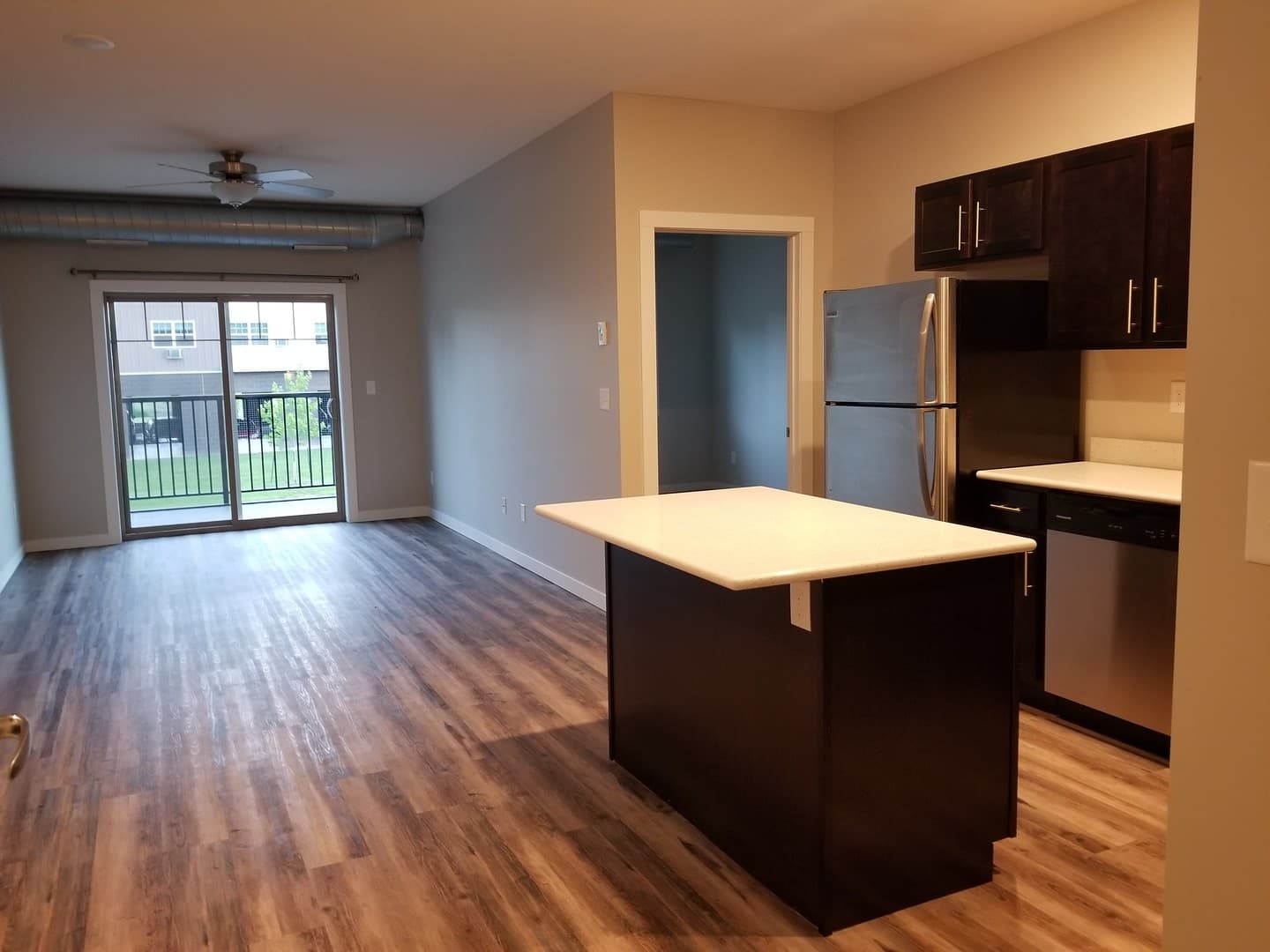 Superior Apartment: 1301 Weeks Ave