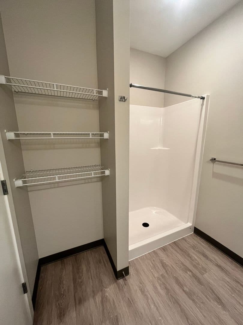 Superior Apartment: 1001 Belknap Street