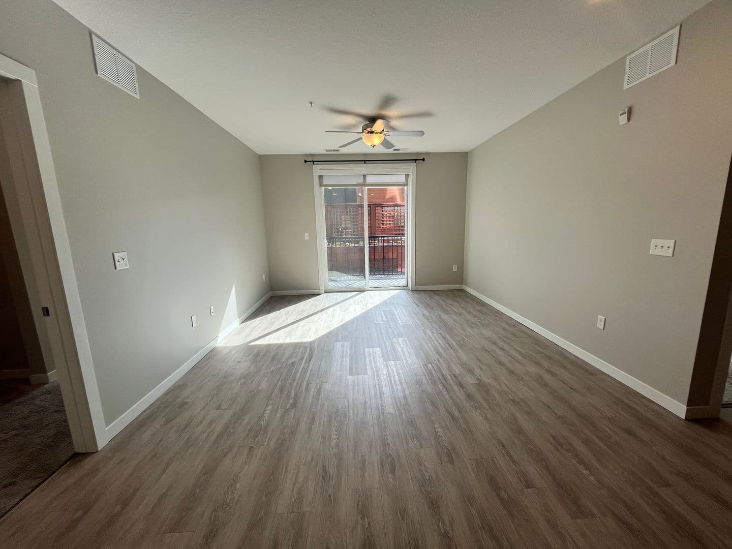 Superior Apartment: 1001 Belknap Street