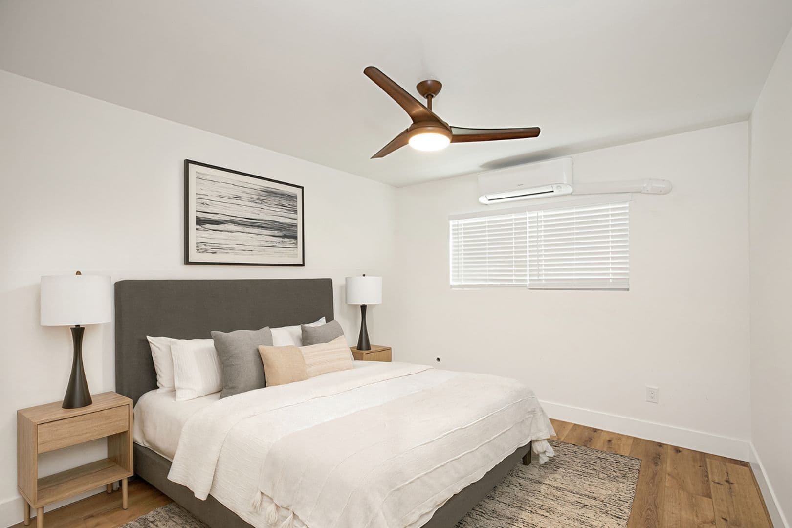 Imperial Beach Apartment: 584 12 TH STREET
