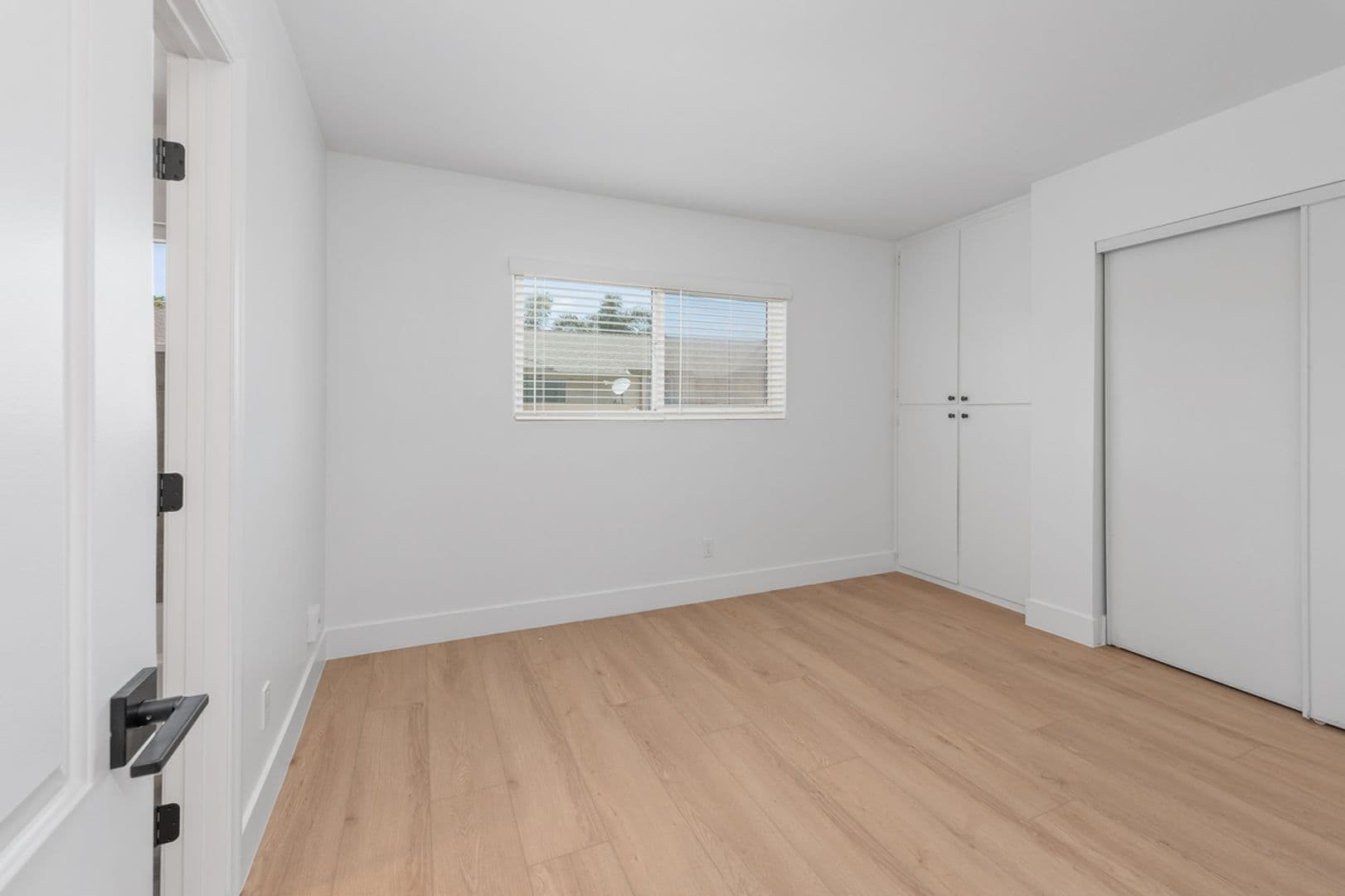 Imperial Beach Apartment: 1413 HEMLOCK AVENUE
