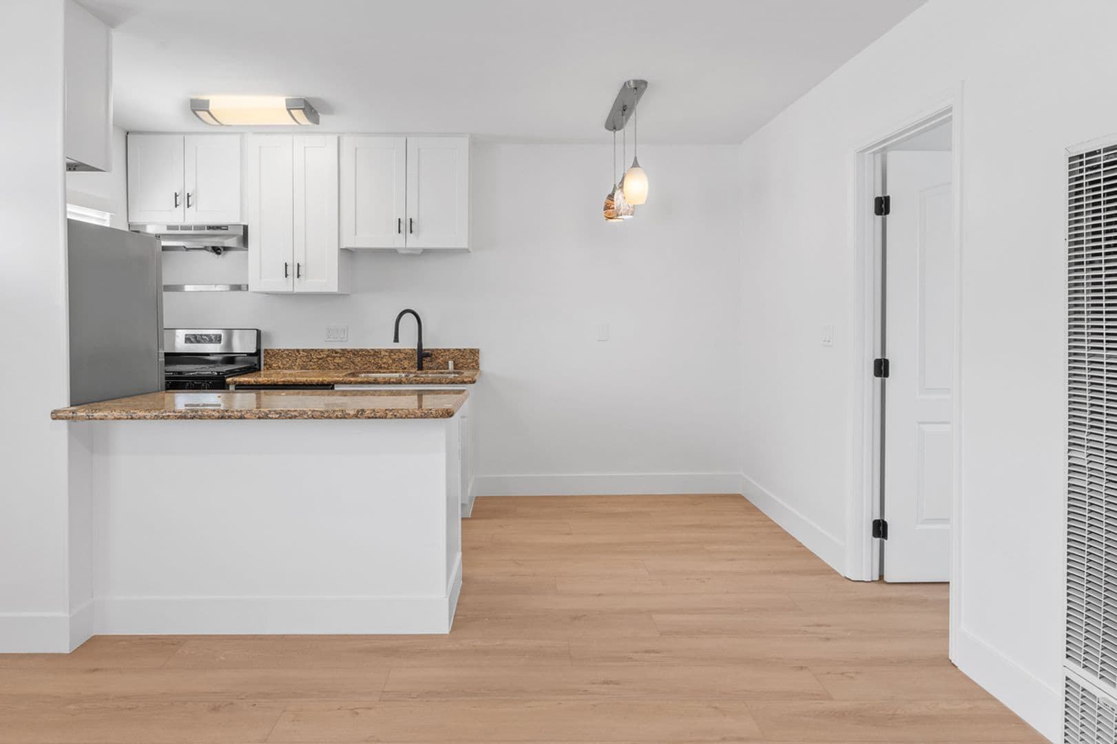 Imperial Beach Apartment: 1413 HEMLOCK AVENUE