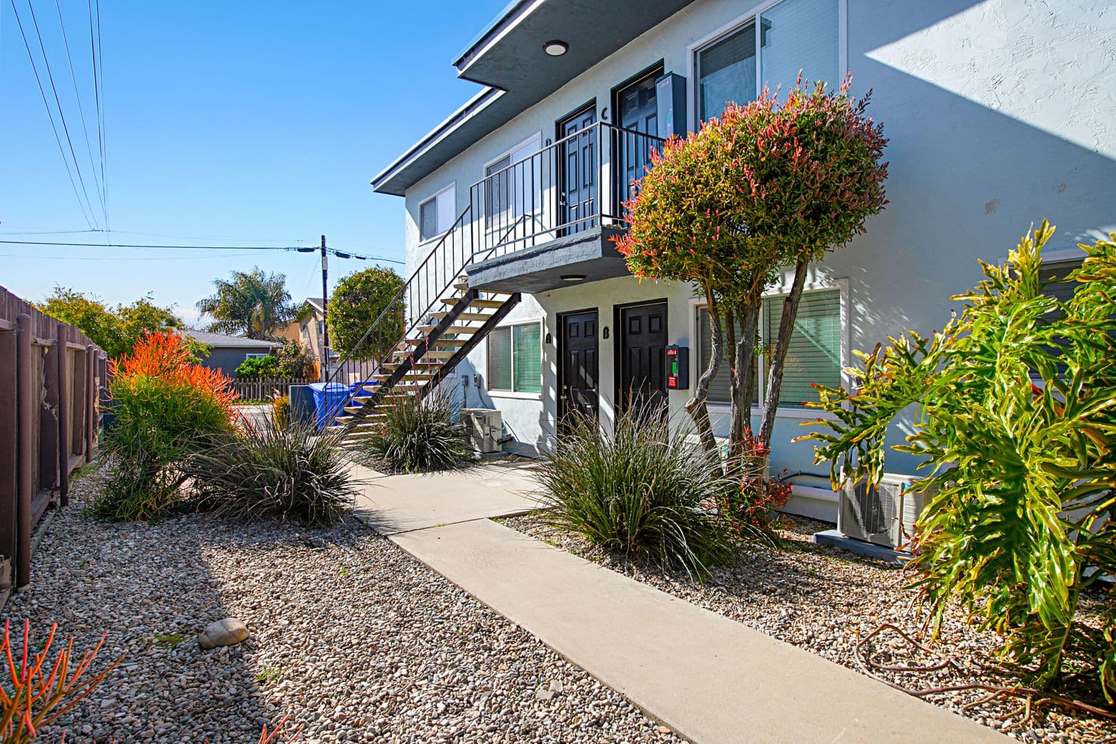 Imperial Beach Apartment: 584 12 TH STREET