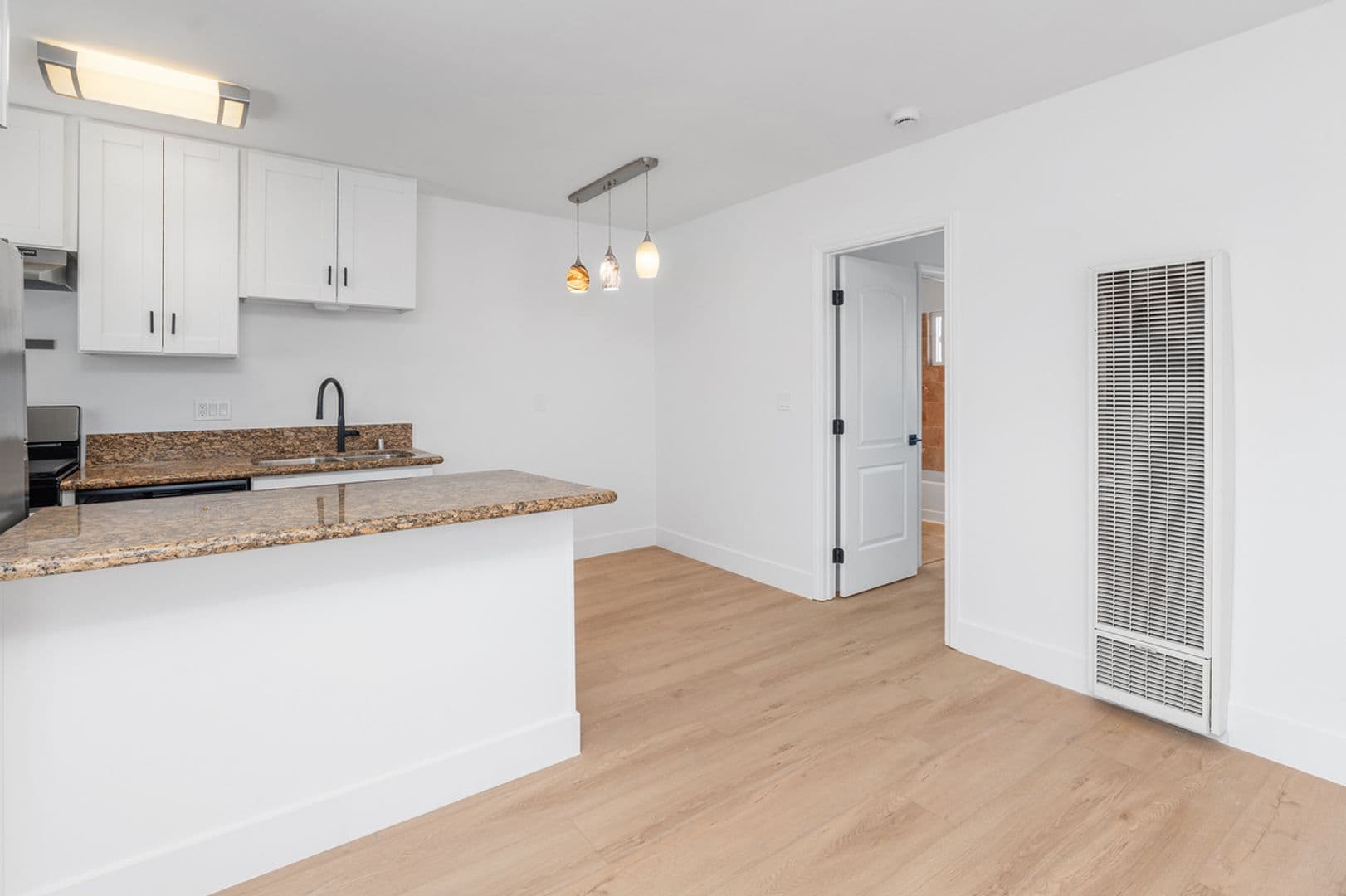Imperial Beach Apartment: 1413 HEMLOCK AVENUE