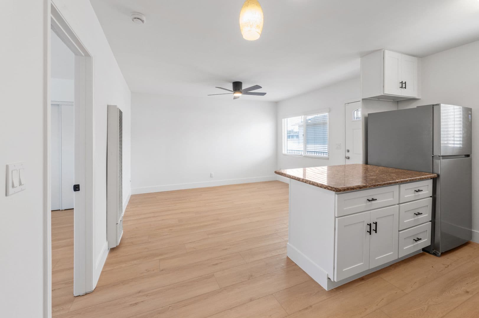 Imperial Beach Apartment: 1413 HEMLOCK AVENUE