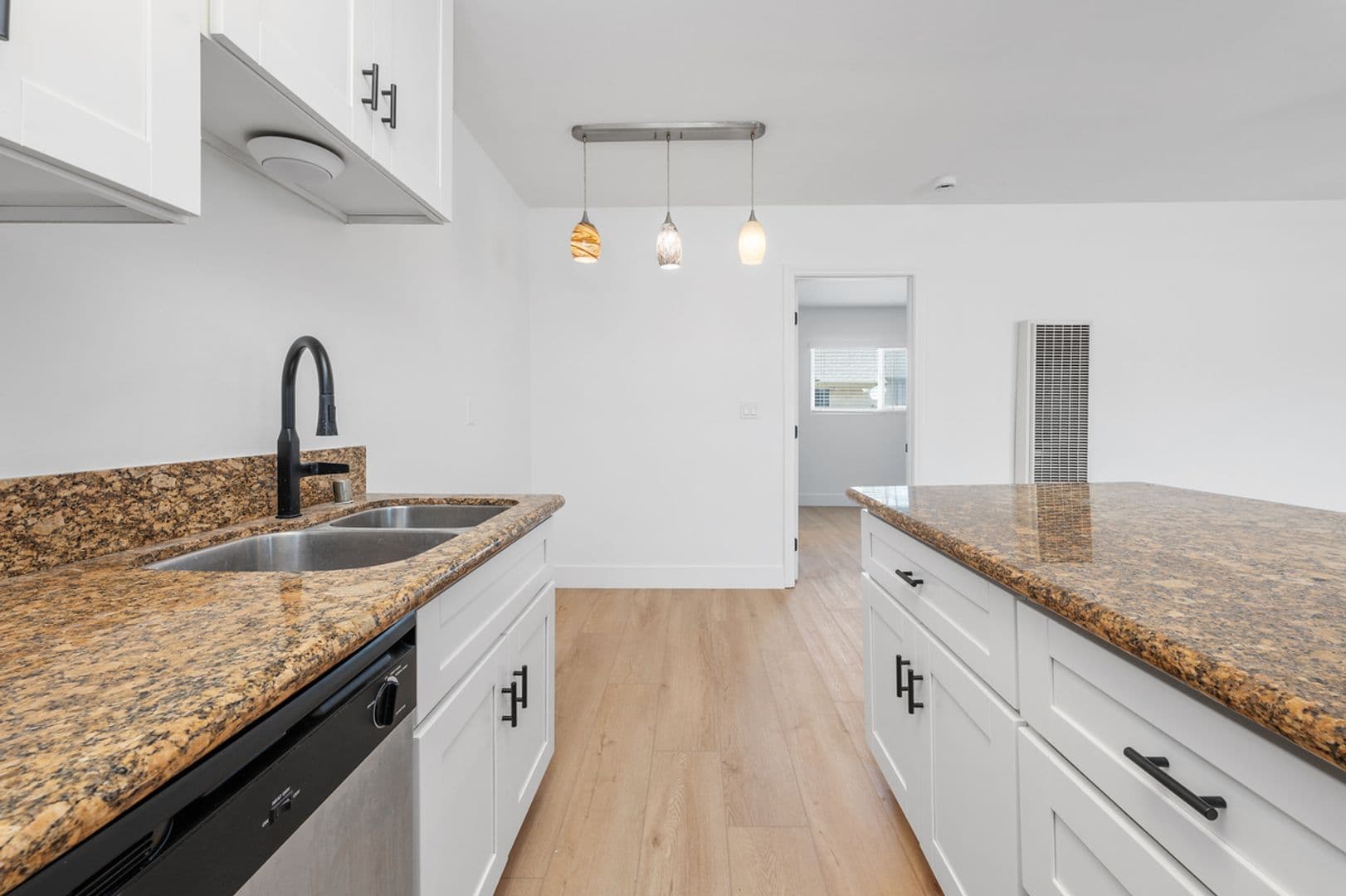 Imperial Beach Apartment: 1413 HEMLOCK AVENUE