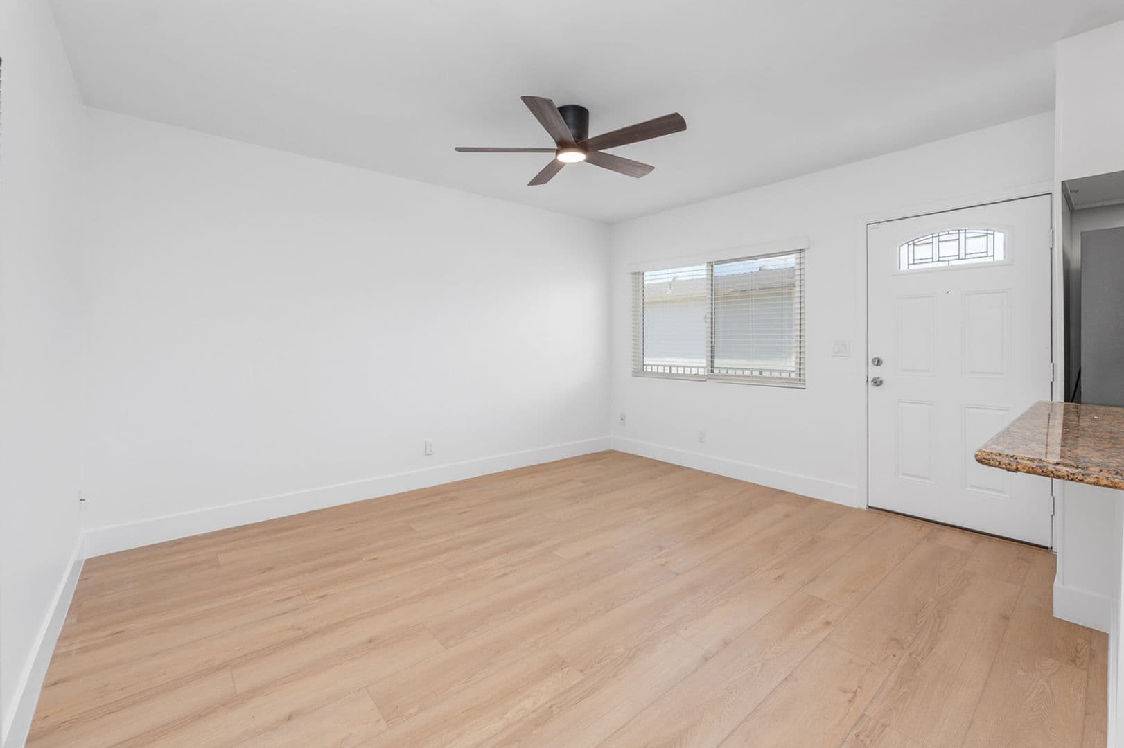 Imperial Beach Apartment: 1413 HEMLOCK AVENUE