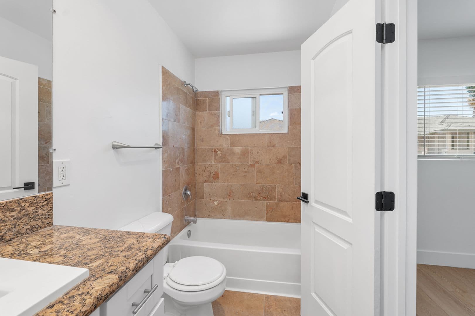 Imperial Beach Apartment: 1413 HEMLOCK AVENUE