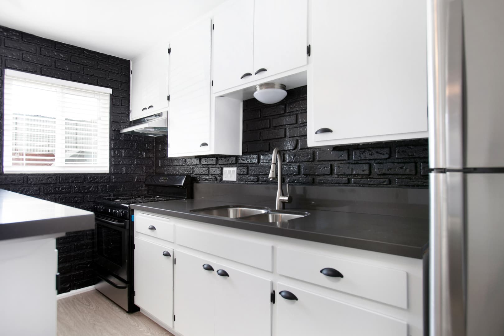 Imperial Beach Apartment: 1413 HEMLOCK AVENUE
