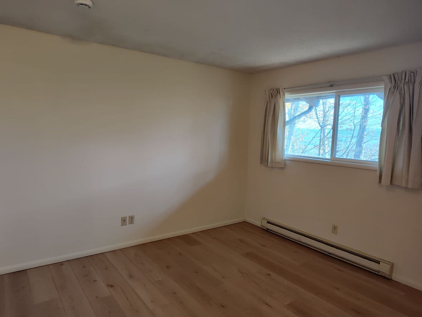 Hoquiam Apartment: 400 Beacon Hill Dr. - 400 Beacon Hill Dr #8