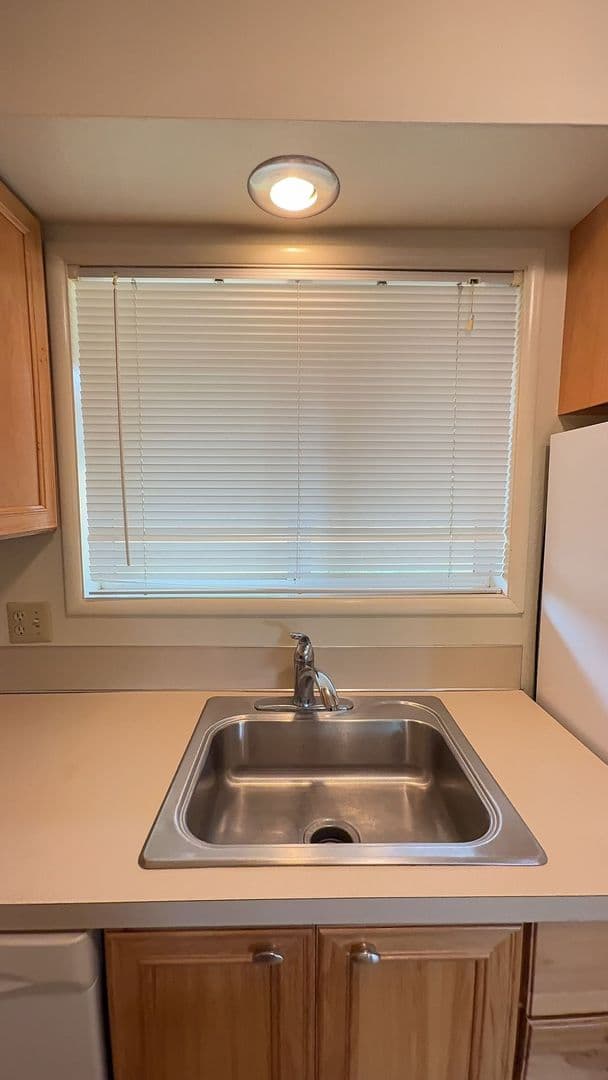 Hoquiam Apartment: 400 Beacon Hill Dr.