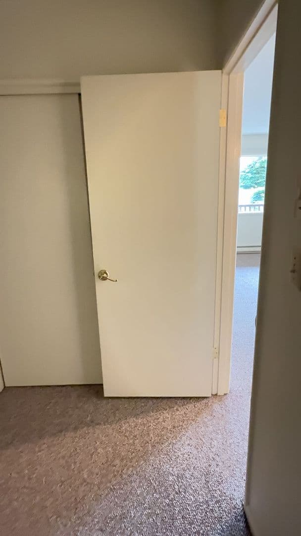 Hoquiam Apartment: 400 Beacon Hill Dr.