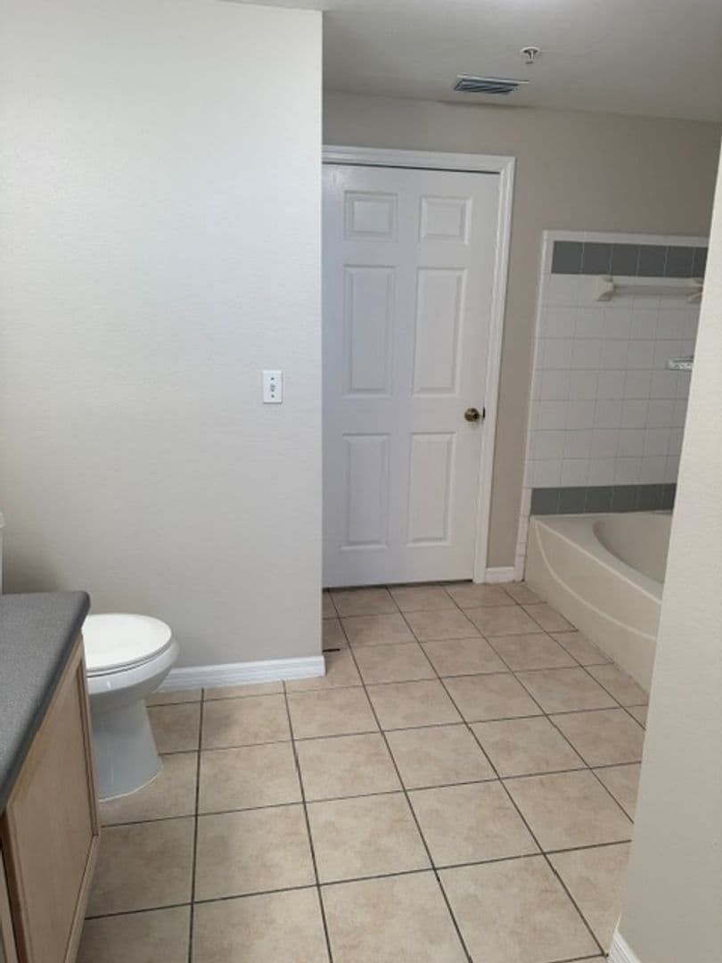 Orlando Condo: 3250 Corona Village Way