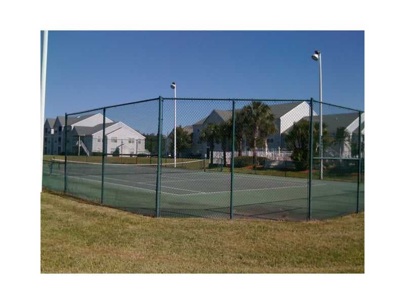 Kissimmee Condo: 1221 Bermuda Lakes Ln