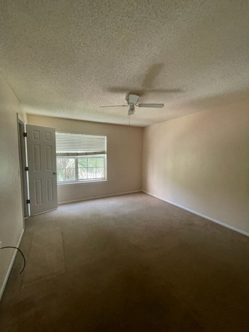 Kissimmee Condo: 1221 Bermuda Lakes Ln