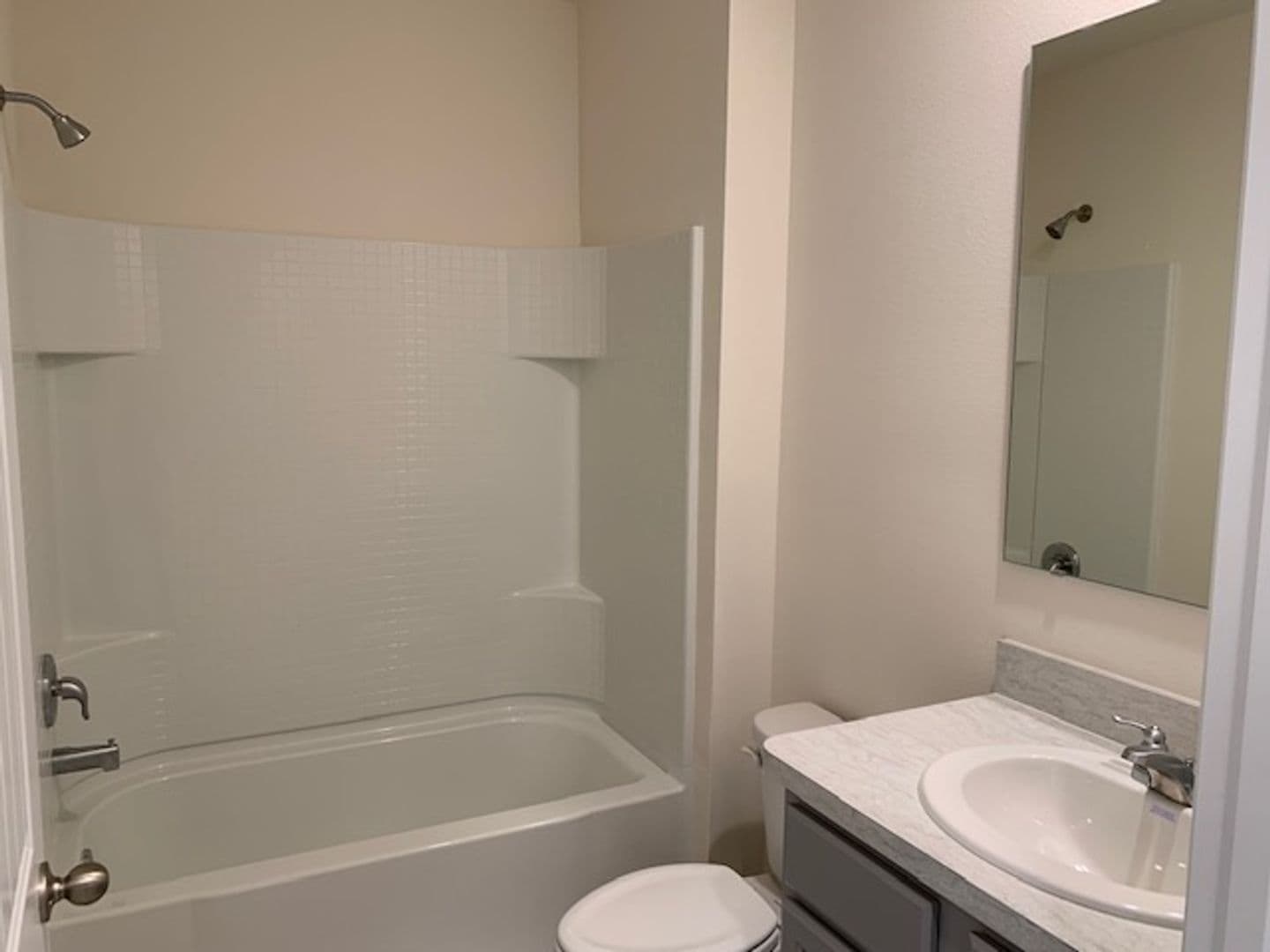 Leesburg House: 20007 Royal Tern Ct