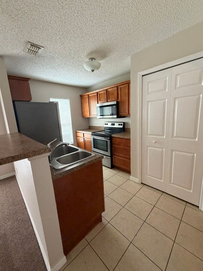Kissimmee Townhome: 2963 Tomorrow Drive
