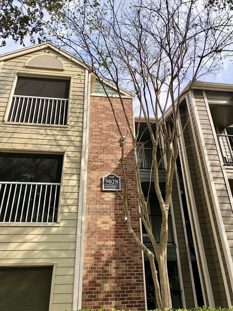 Orlando Condo: 5028 Park Central Drive #2127