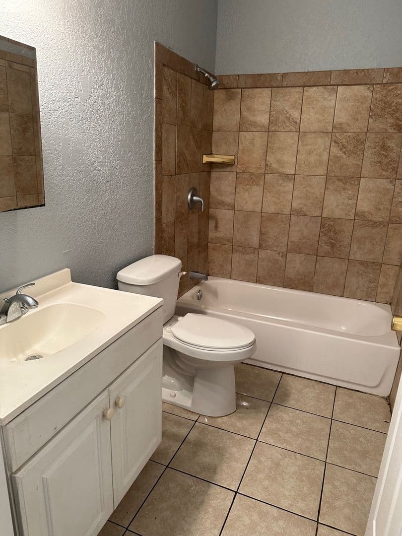 Haines City Townhome: 1302 Avenue K