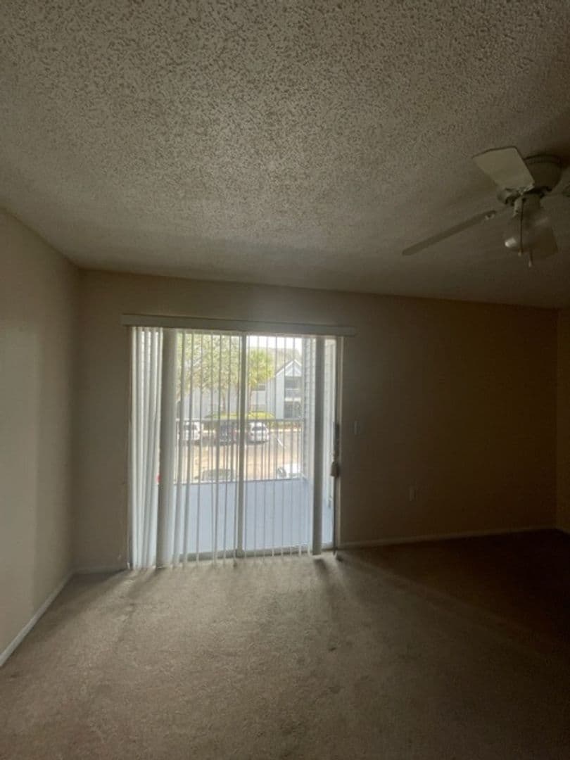 Kissimmee Condo: 1221 Bermuda Lakes Ln