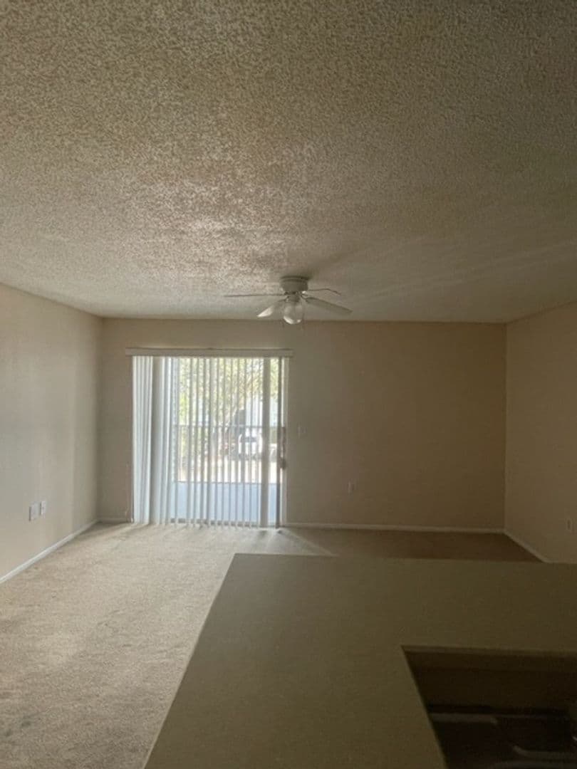 Kissimmee Condo: 1221 Bermuda Lakes Ln