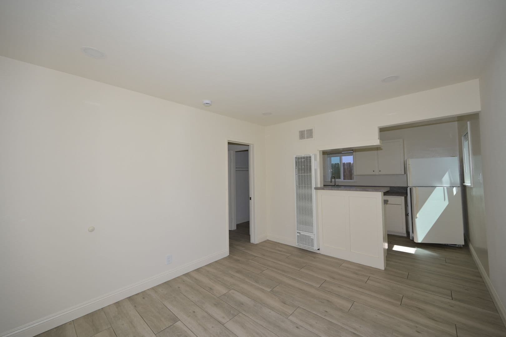 San Diego Apartment: 4833-39 Del Monte Avenue