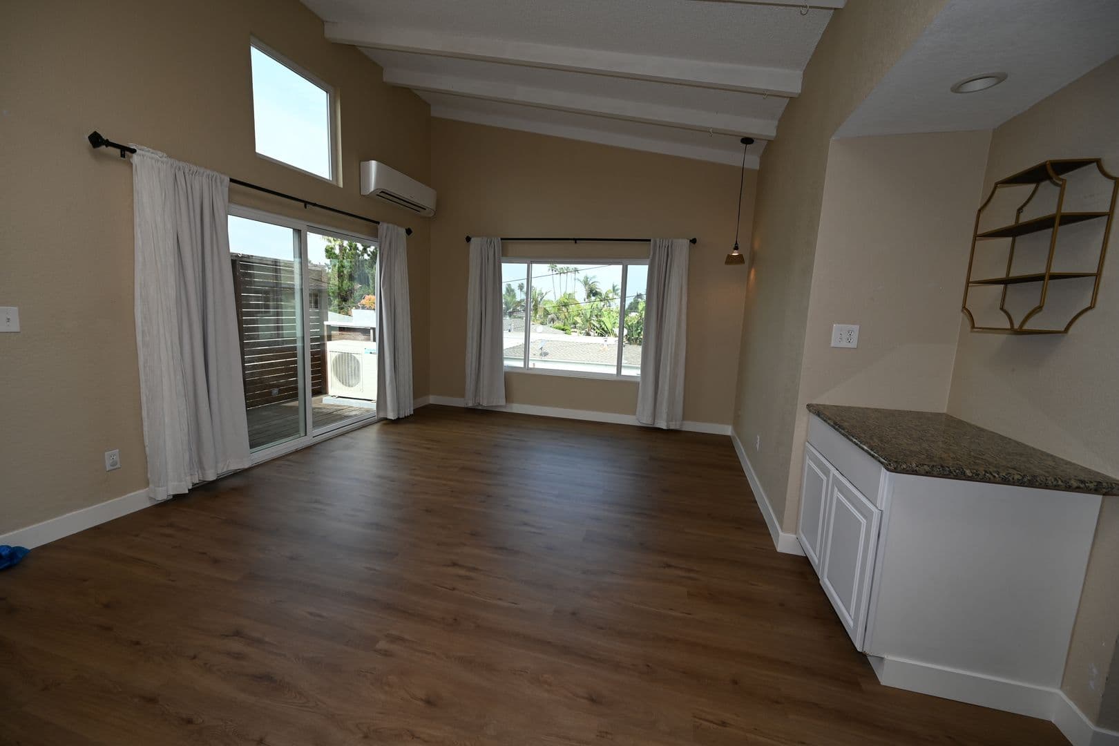 San Diego Apartment: 4672-76 Long Branch Ave