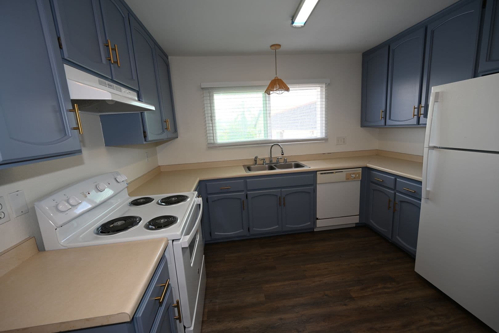 San Diego Apartment: 4345 Mentone Street