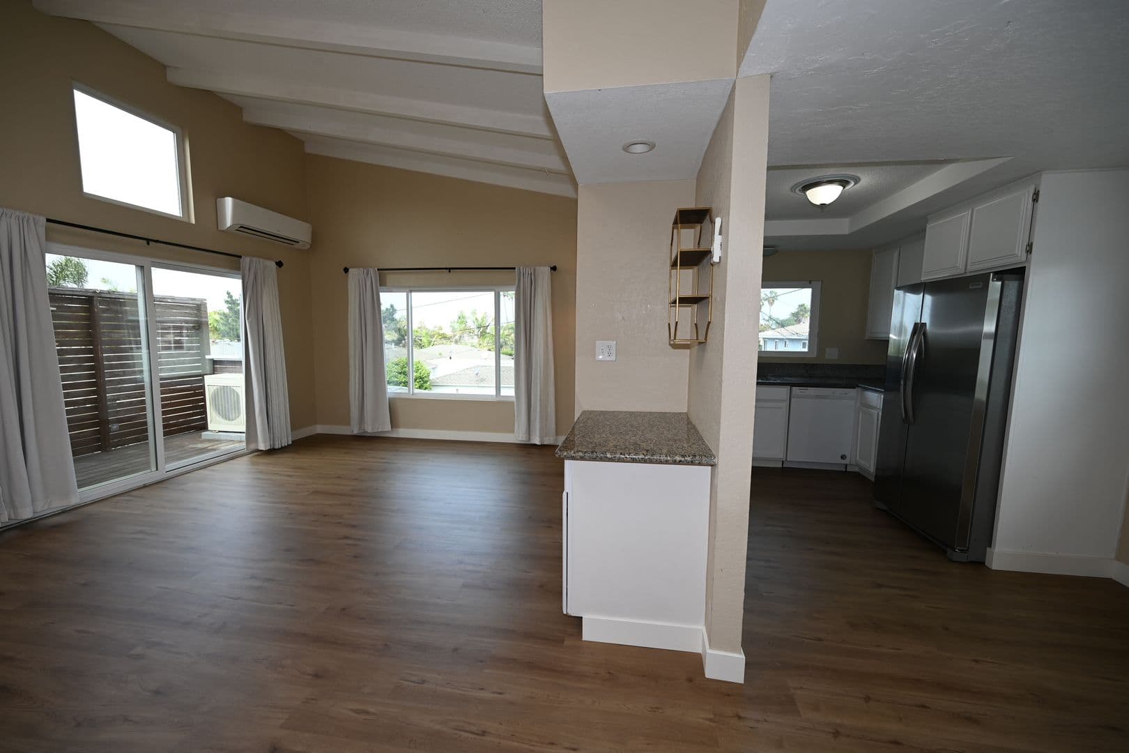 San Diego Apartment: 4672-76 Long Branch Ave