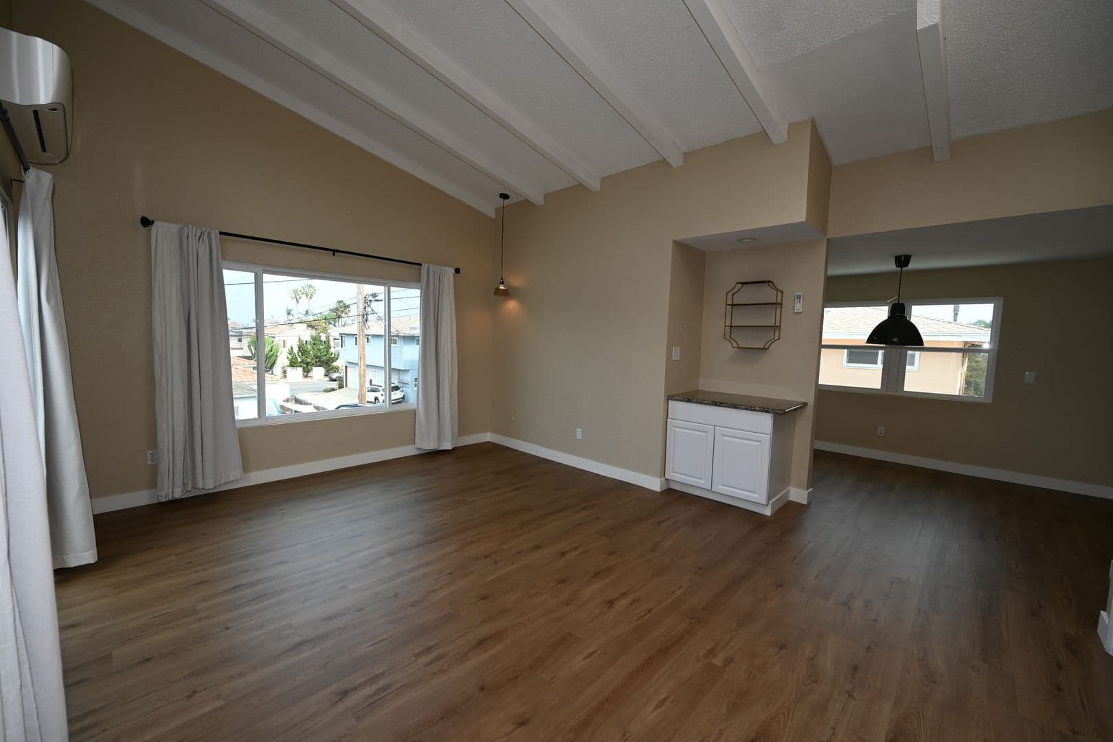 San Diego Apartment: 4672-76 Long Branch Ave