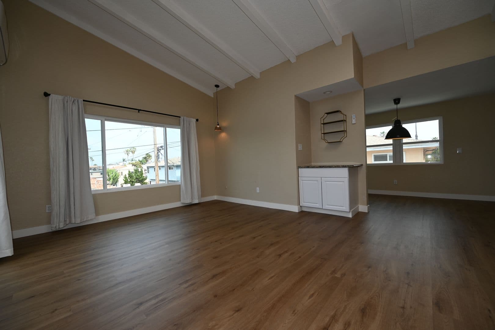 San Diego Apartment: 4672-76 Long Branch Ave