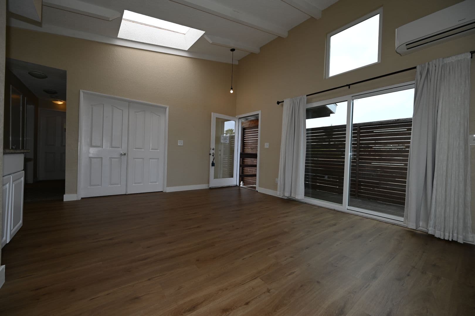 San Diego Apartment: 4672-76 Long Branch Ave