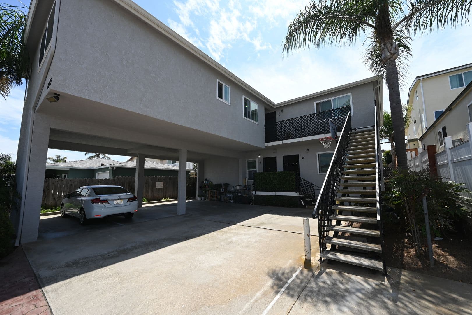 San Diego Apartment: 4345 Mentone Street