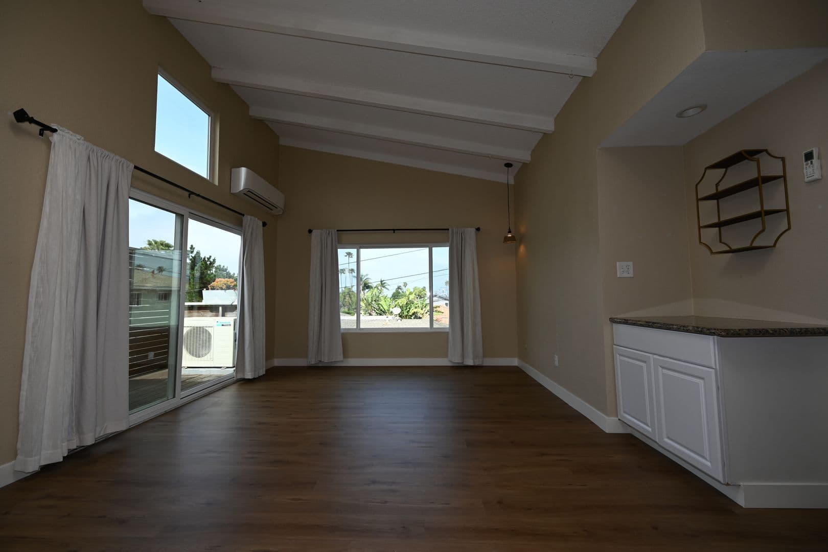 San Diego Apartment: 4672-76 Long Branch Ave