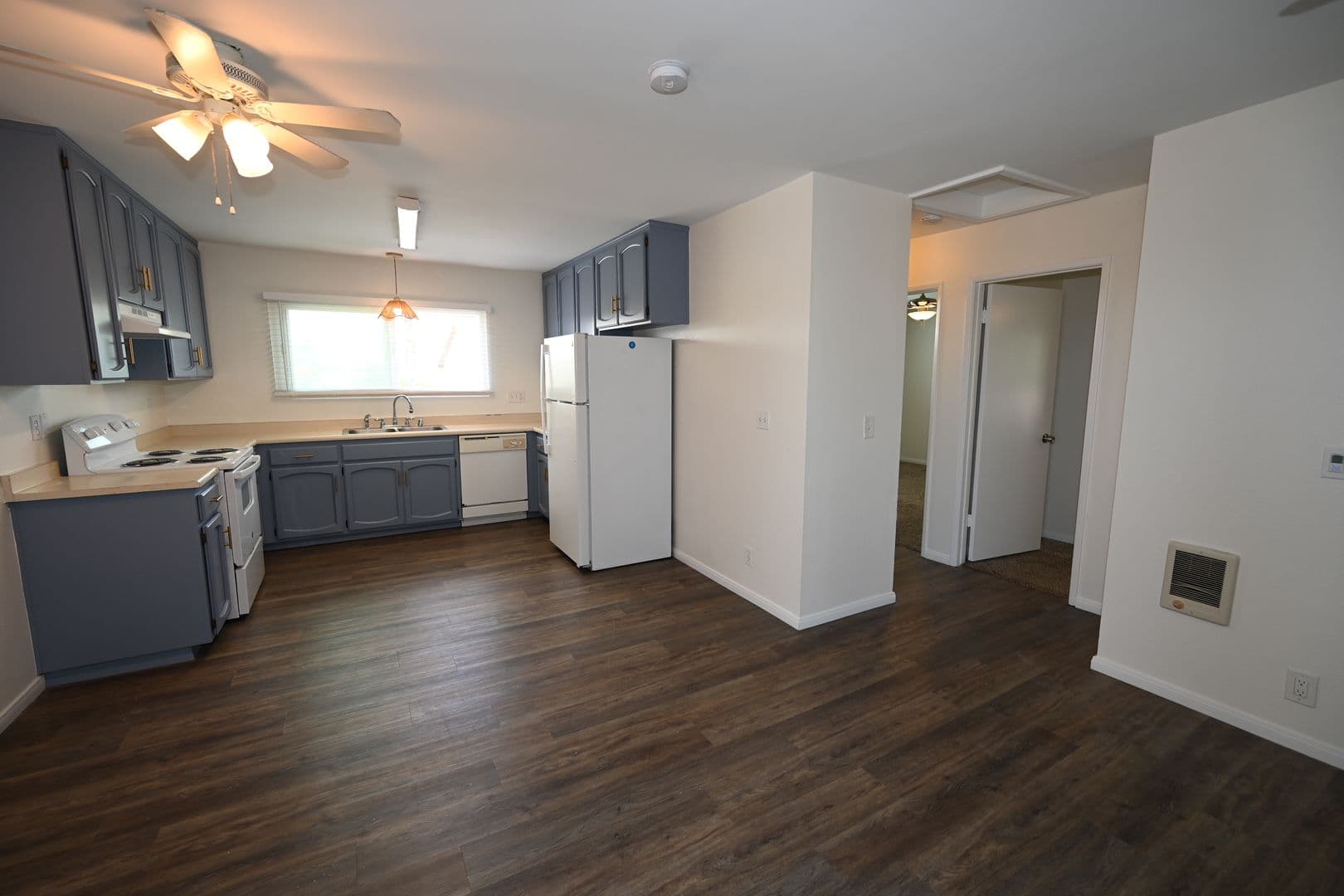 San Diego Apartment: 4345 Mentone Street