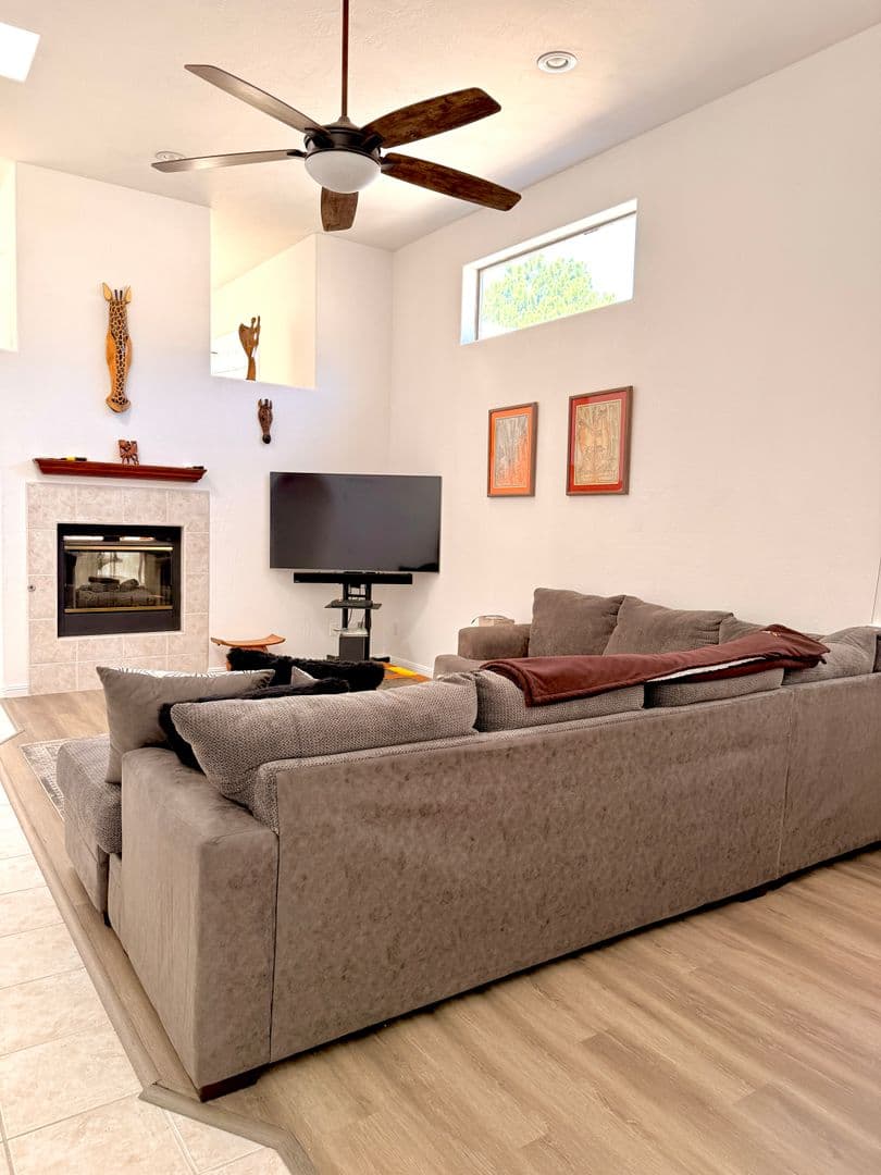 Albuquerque Townhome: 711 Tramway Pl NE #34