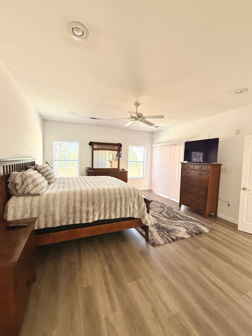 Albuquerque Townhome: 711 Tramway Pl NE #34