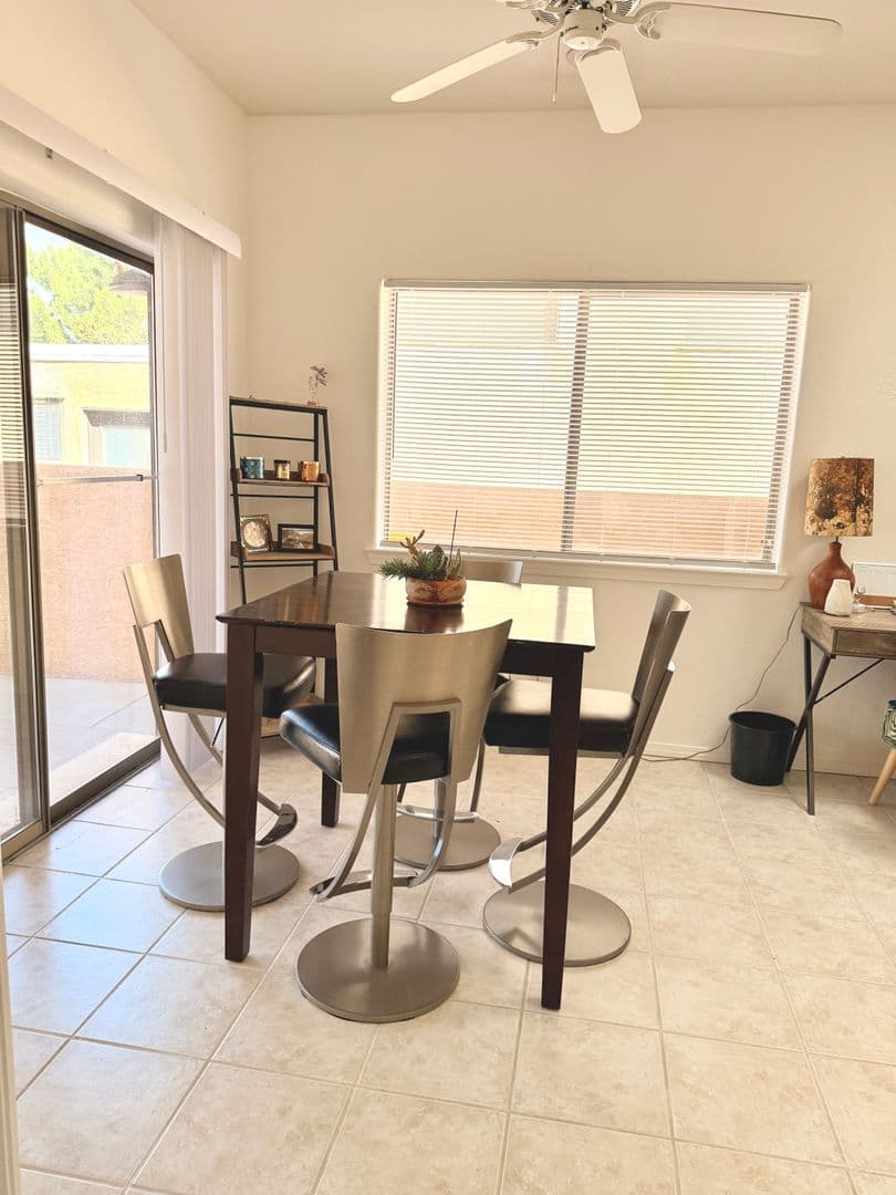 Albuquerque Townhome: 711 Tramway Pl NE #34